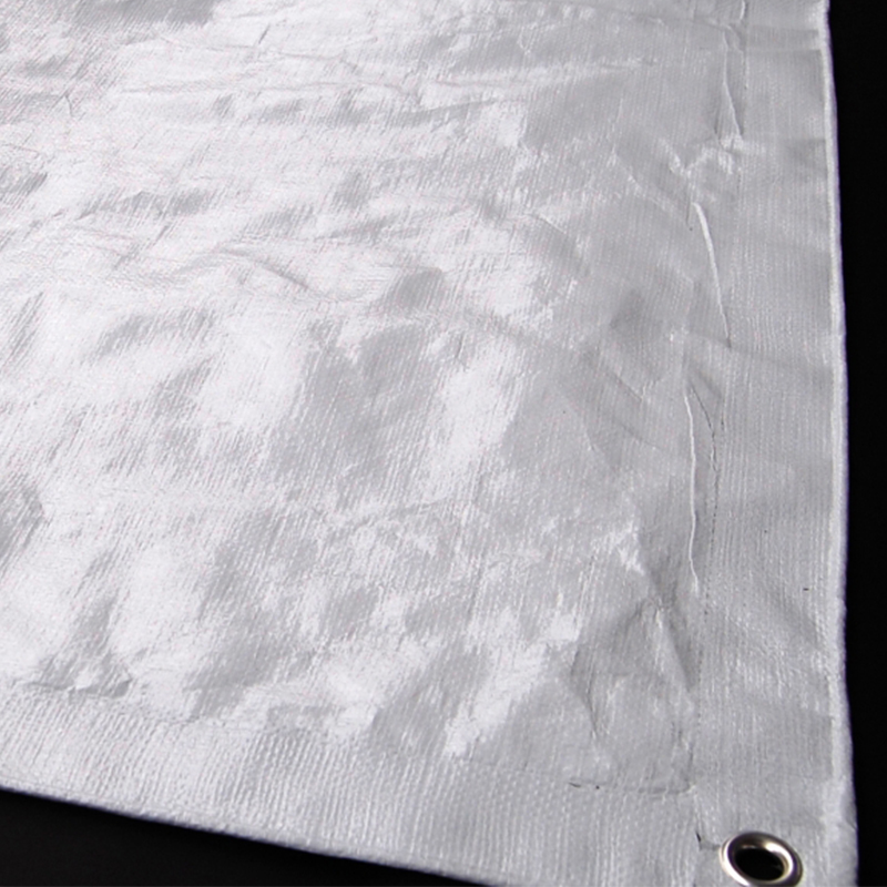 4x5 m-es megerősített, rugalmas műanyag ponyvák ideiglenes menedékhelyre